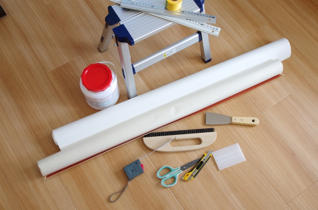 壁紙張り替えに使う道具