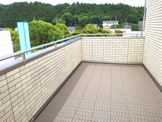 補修されたベランダ